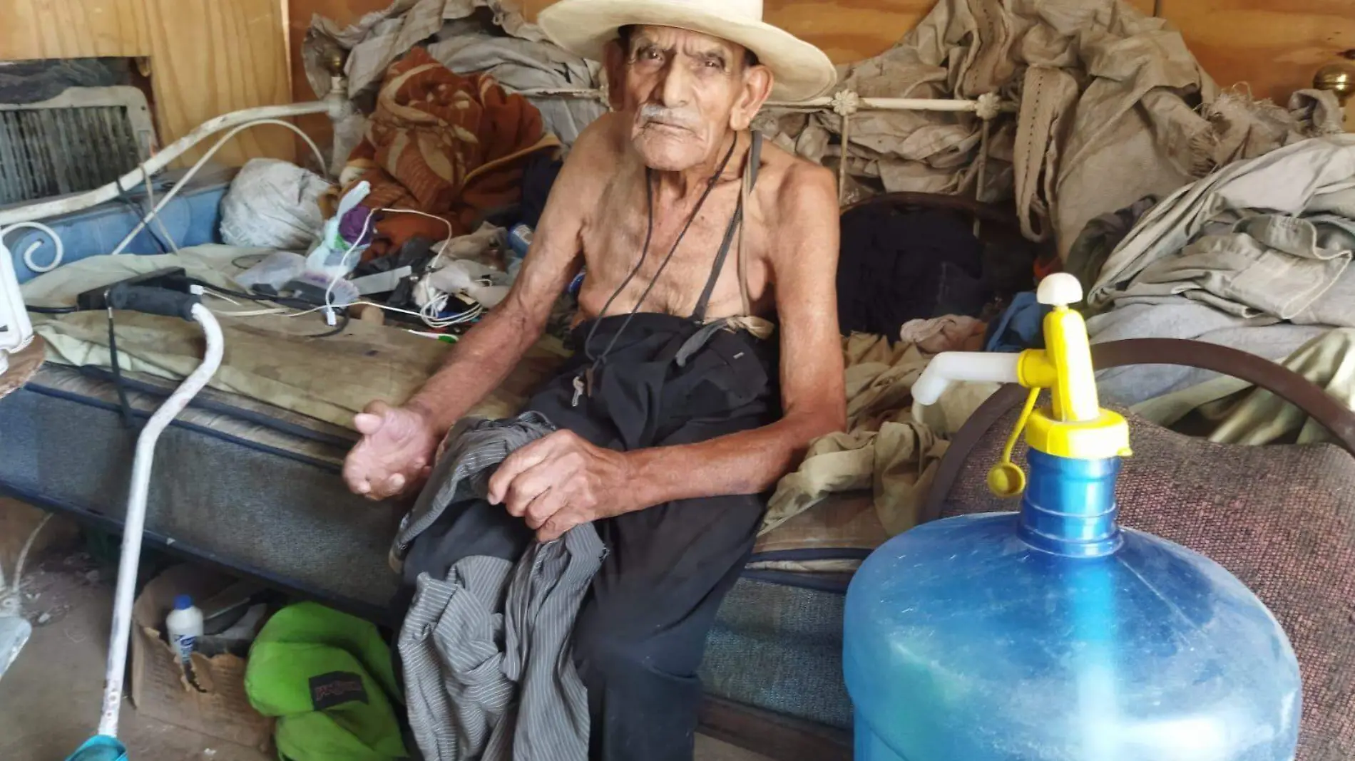 Adrián Guerrero, conocido también con el nombre de “Juanito” tiene 85 años de edad y necesita de la colaboración de los sanluisinos